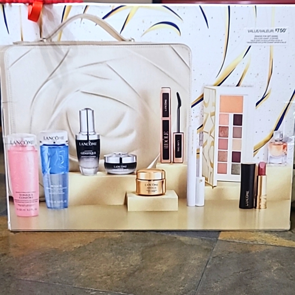 Complete set of Lancòme worth of $750